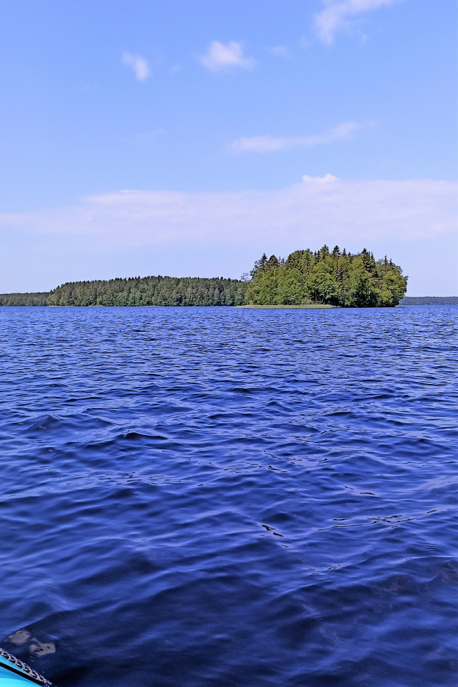 Рыбалка на Зеркальном озере в Ленинградской области: лучшие места и советы